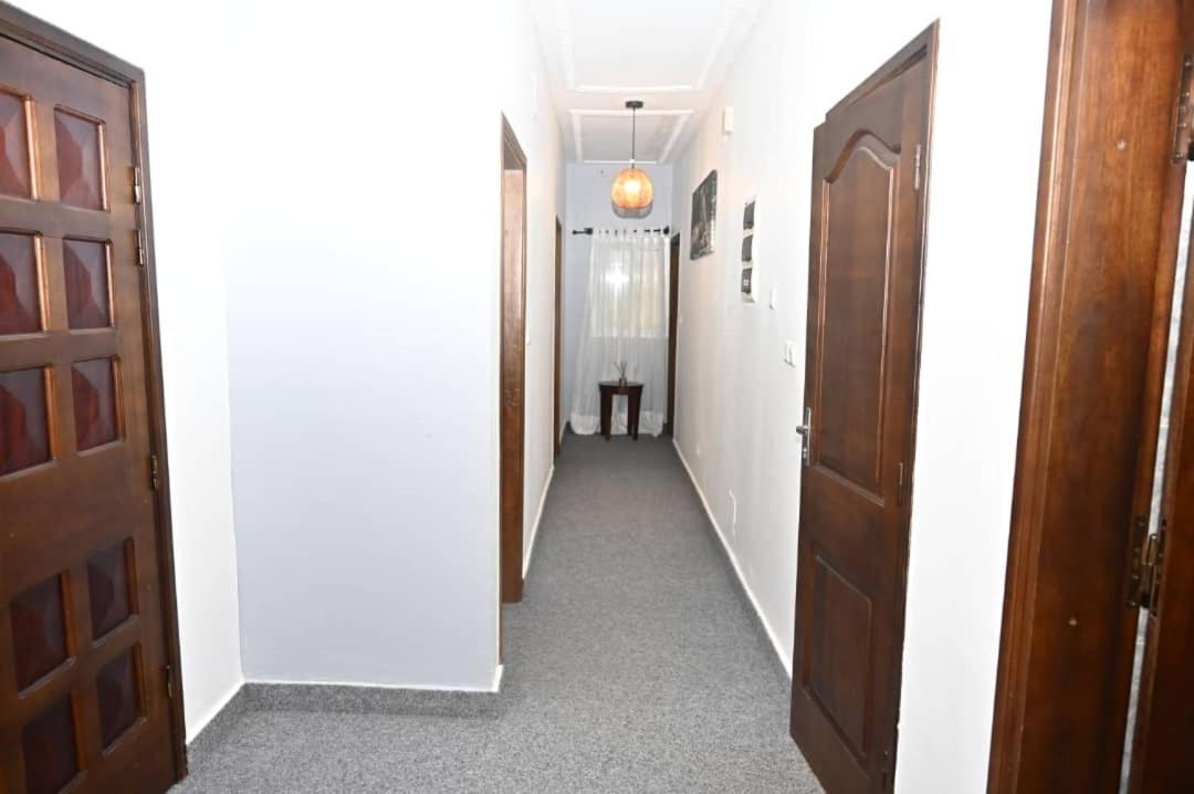 Appartement Cosy Gold Bonapriso Douala Exterior photo